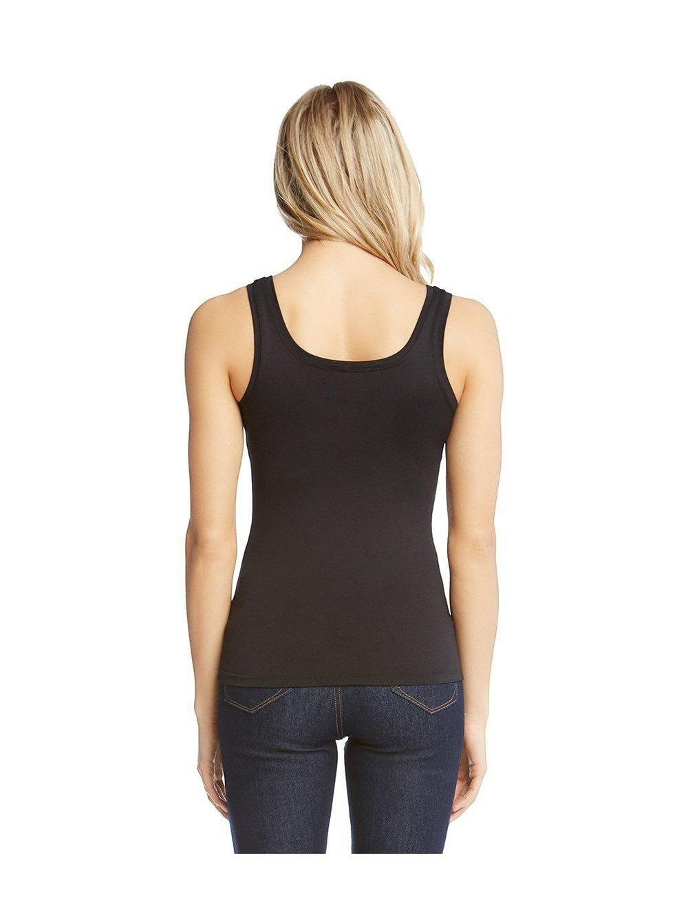 CAL JUNE black fitted tank top with scoop neck, made of soft fabric. Model wears size S.