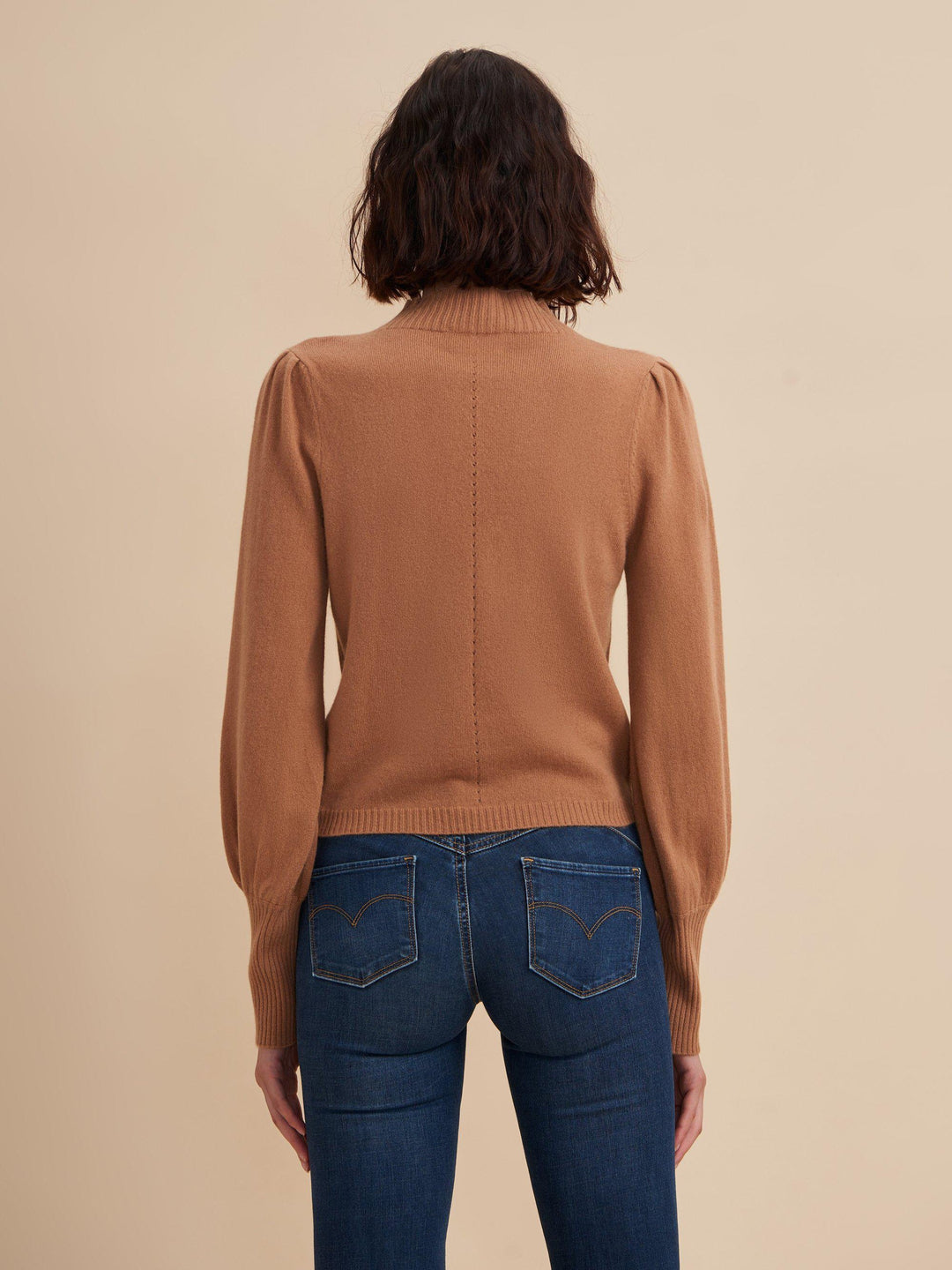 puff-sleeve knit top for women