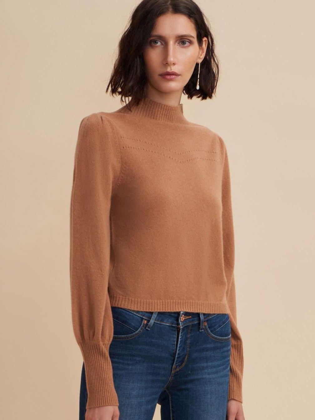 puff-sleeve knit top for women