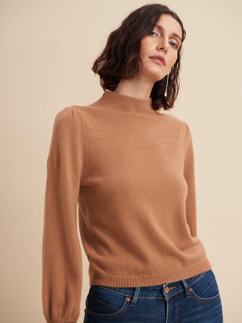 puff-sleeve knit top for women