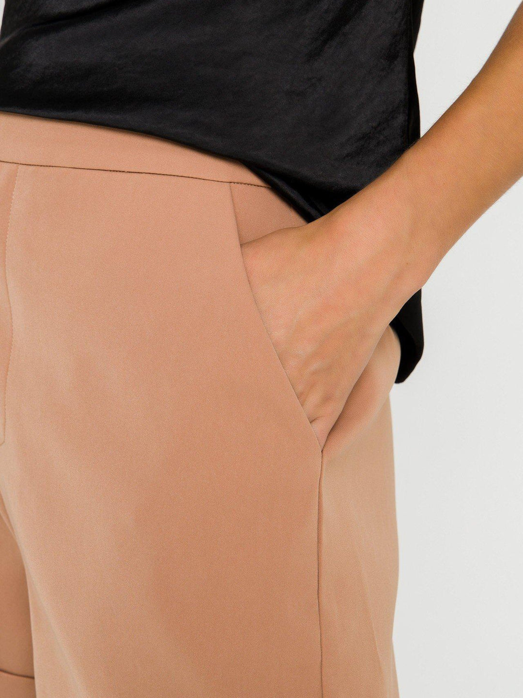 CAL JUNE The Riviera Wardrobe Essential in Xs (0-2)